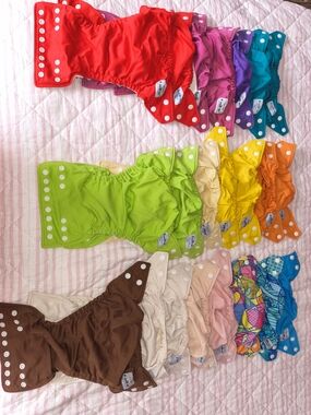 Fuzzibunz Cloth Diapers 22 count with inserts and extra elastics, wet bags and p